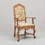 1086 2070 ARMCHAIR